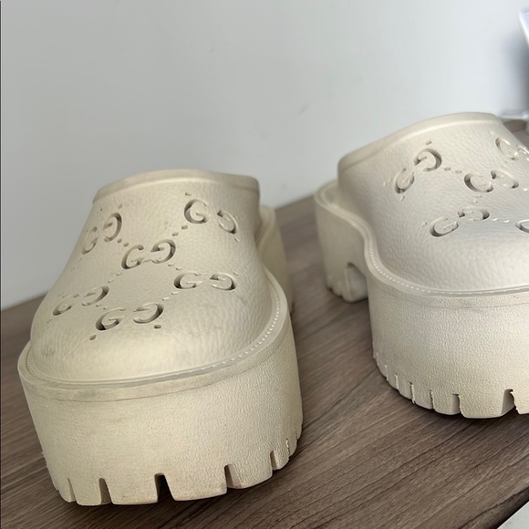 Gucci Beige Platform Clogs - Picture 6 of 8
